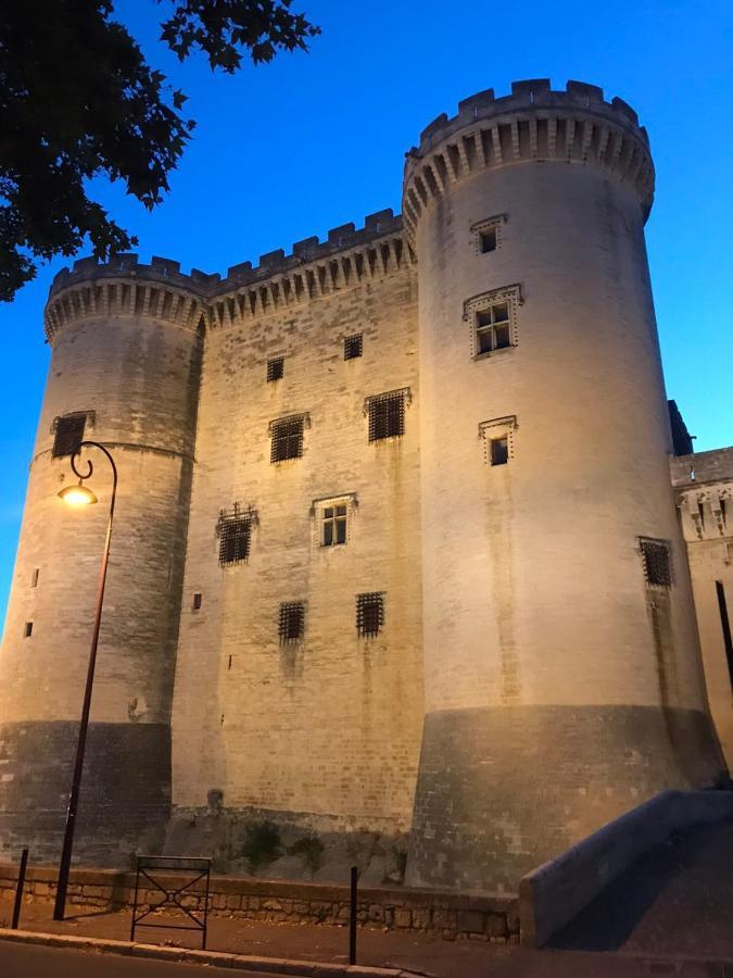 Charmant Appartement Au Coeur De Tarascon Buitenkant foto